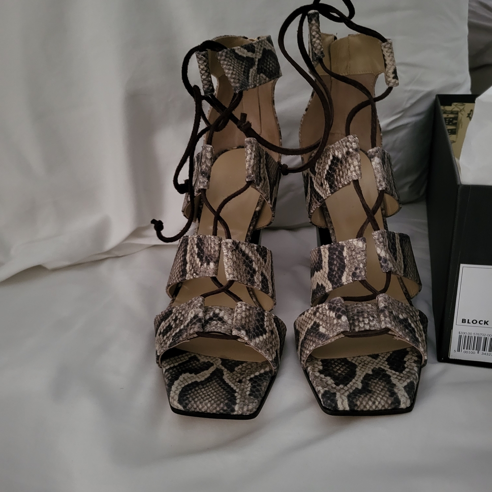 Banana Republic Brown Heels Elegant Design